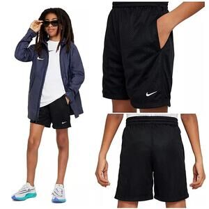 Nike Boys Classic Mesh Knee Length Shorts Black 6
